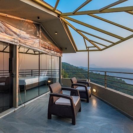 Saffronstays Heavone Trio, Lonavala Buitenkant foto