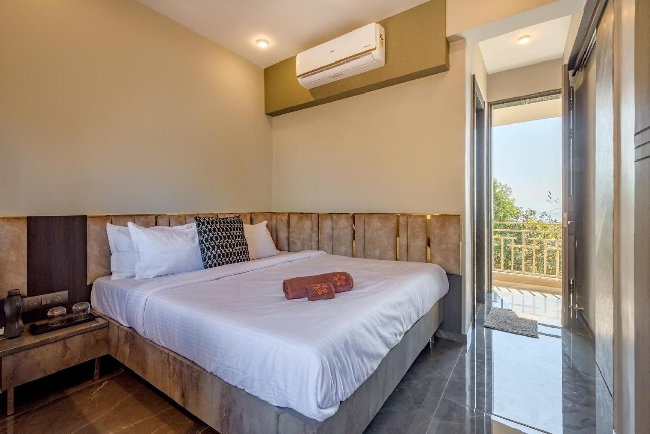 Saffronstays Heavone Trio, Lonavala Buitenkant foto